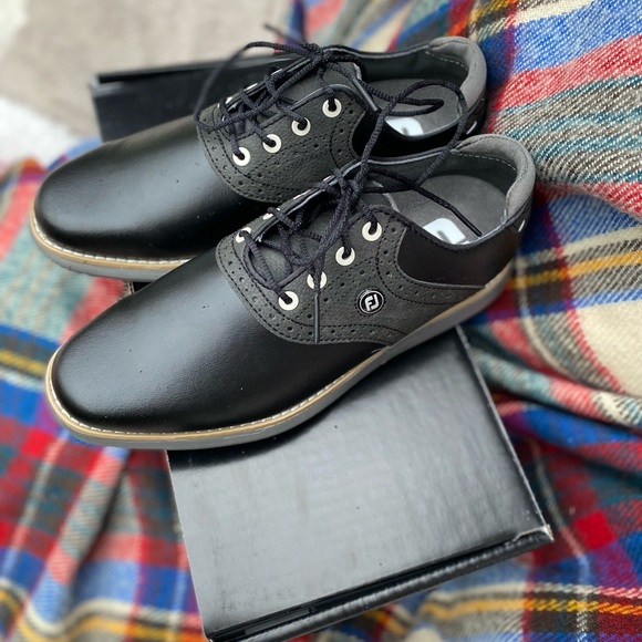 FootJoy Women’s Traditions Golf Shoes - Picture 3 of 8